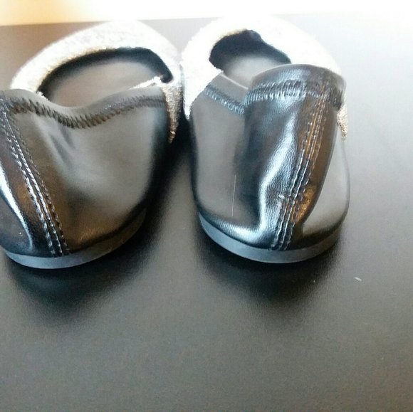 Zara Basic Silver Flats - Picture 3 of 6